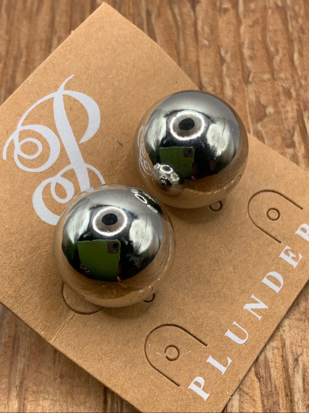 Plunder Design Shiny Silver Polished Ball Sphere Stud Earrings